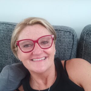 Profilbild von Eva Boeroecz
